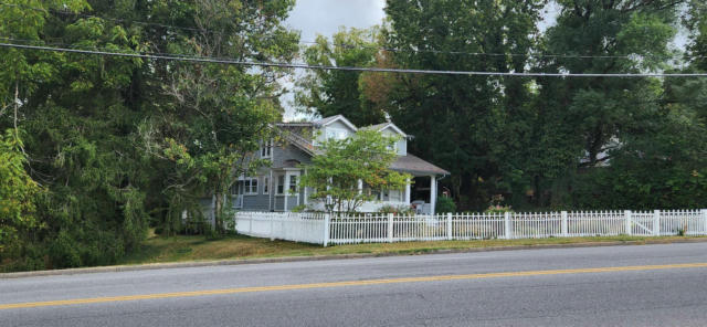 1423 N AUGUSTA ST, STAUNTON, VA 24401, photo 3 of 15